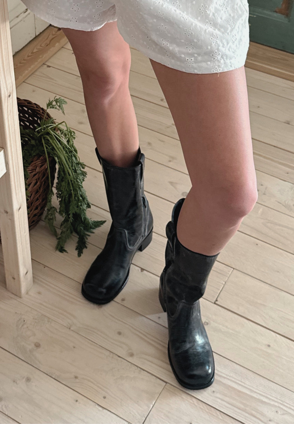 CASHOTT CASVILMA MID CUT BOOT Pull On Black