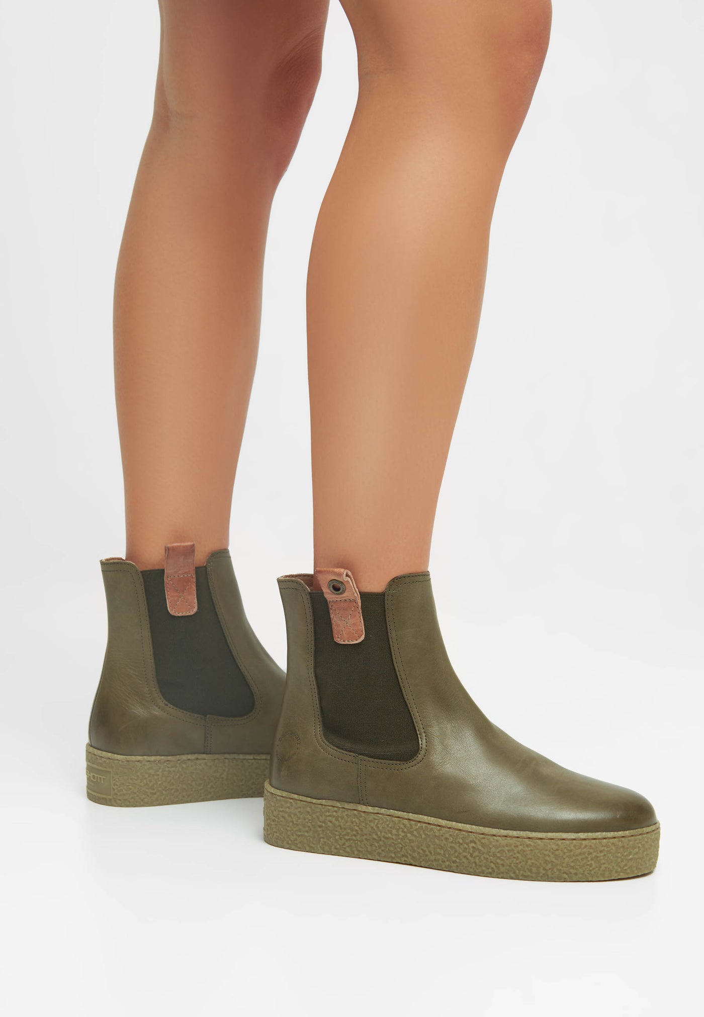 CASHOTT CASCAMILLA Chelsea Boot Brushed Leather Chelsea Olive