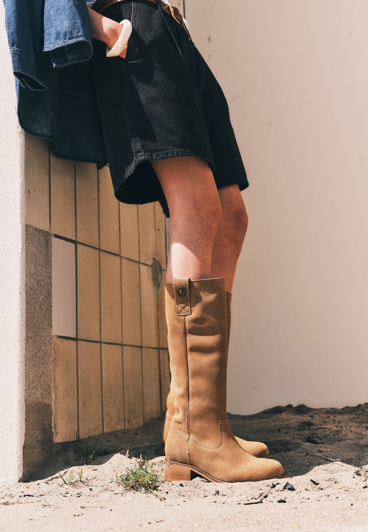 CASHOTT CASVILMA HIGH SHAFT BOOT - Suede *Pull On Mushroom