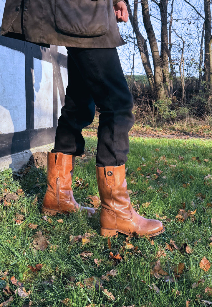 CASHOTT CASVILMA MID CUT BOOT *Pull On Cognac